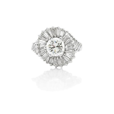 Lot 669 - White Gold and Diamond Ring