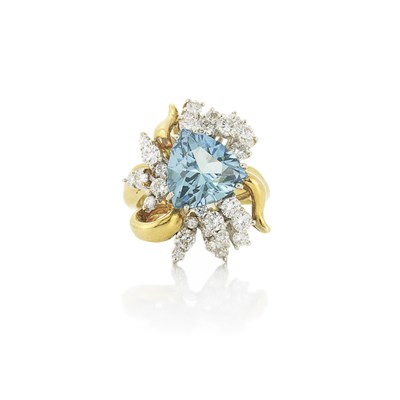 Lot 465 - Gold, Aquamarine and Diamond Ring