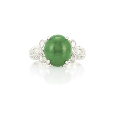 Lot 772 - Platinum, Jade and Diamond Ring