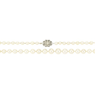 Lot 782 - Cultured Pearl Necklace with Platinum and Diamond Clasp