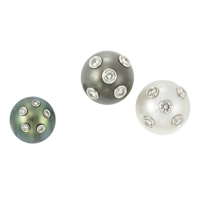 Lot 674 - Pair of White Gold, Black and White Cultured Pearl and Diamond Earclips and Pendant-Necklace