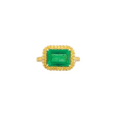 Lot 210 - Gold, Emerald and Yellow Diamond Ring