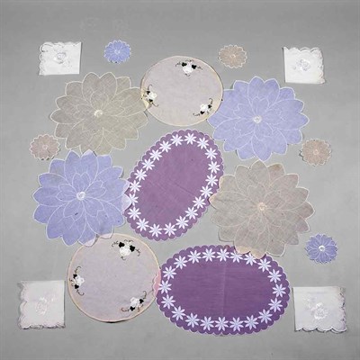 Lot 177 - Group of Dinner Party Table Linens