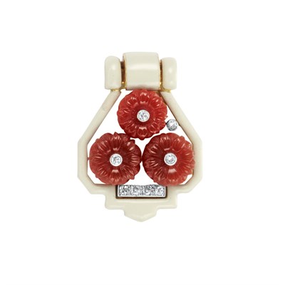 Lot 439 - Art Deco Gold, Ivory Enamel, Carved Carnelian and Diamond Clip, Cartier