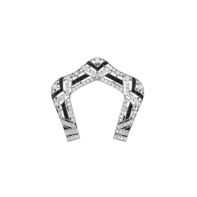 Lot 562 - Art Deco Platinum, Diamond and Black Onyx Brooch