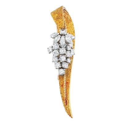 Lot 215 - Gold, Platinum and Diamond Ribbon Clip-Brooch, Marchak