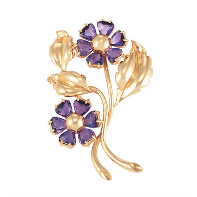 Lot 30 - Gold and Amethyst Flower Brooch