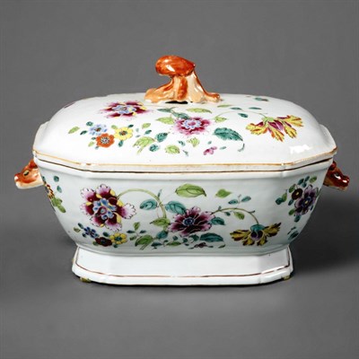 Lot 391 - Chinese Export Famille Rose Porcelain Tureen...