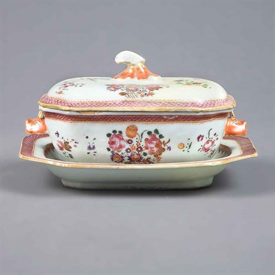 Lot 200 - Chinese Famille Rose Porcelain Small Covered...