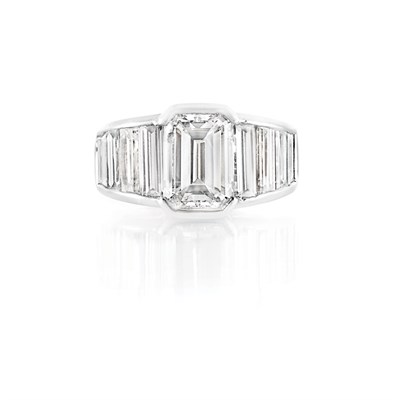 Lot 446 - Gold, Platinum and Diamond Ring