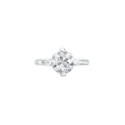 Lot 256 - Diamond Ring