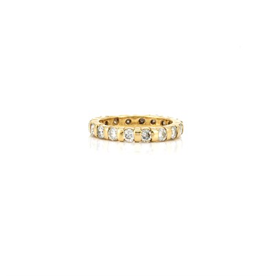 Lot 586 - Gold and Diamond Band Ring