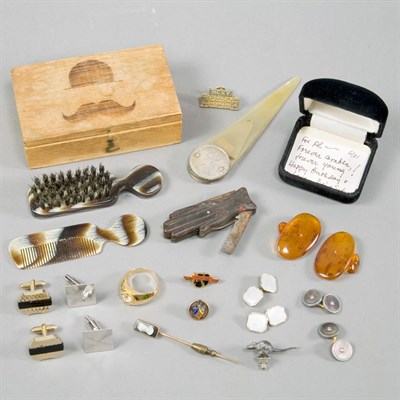Lot 166 - Group of Gentleman's Dressing Accessories...
