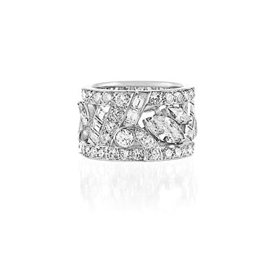 Lot 623 - Wide Art Deco Platinum and Diamond Band Ring