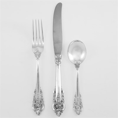 Lot 233 - Wallace Sterling Silver Flatware Service In...