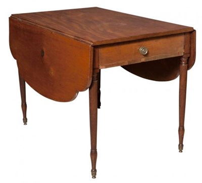 Lot 74A - Federal Mahogany Drop-Leaf Table Height 28 1/4...