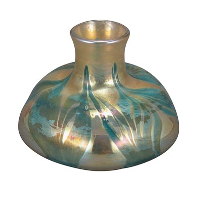 Lot 377 - Unsigned American Art Glass Vase Attributed to...