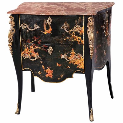 Lot 317 - Louis XV Style Gilt-Metal Mounted Chinoiserie...