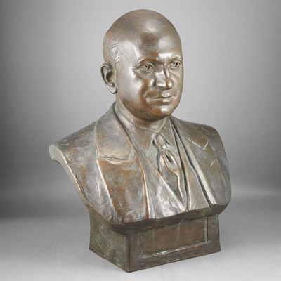 Lot 577 - Bronze Bust of a Gentleman After a model by...