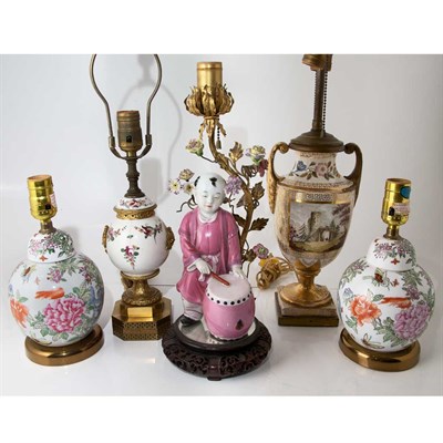 Lot 187 - Pair of Chinese Export Famille Rose Porcelain...