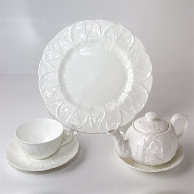 Lot 154 - Assmebled Coalport and Wedgwood Porcelain...