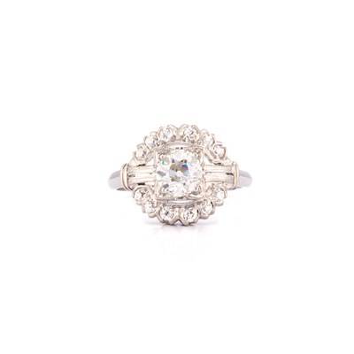 Lot 621 - Platinum and Diamond Ring