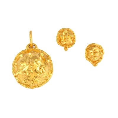 Lot 590 - Gold Pendant and Pair of Earclips, Jean Mahie