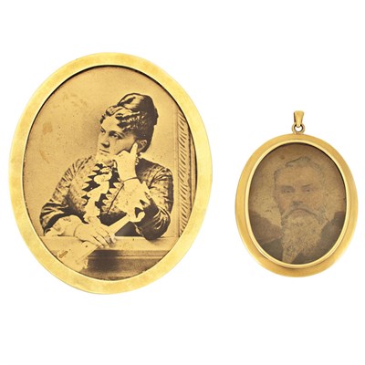 Lot 543 - Gold and Wood Picture Frame and Gold Portrait Miniature Pendant