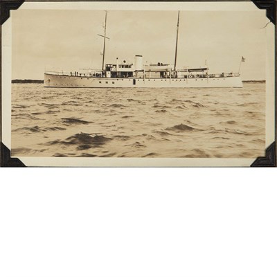 Lot 47 - [TRAVEL PHOTOGRAPHY] Photograph album...
