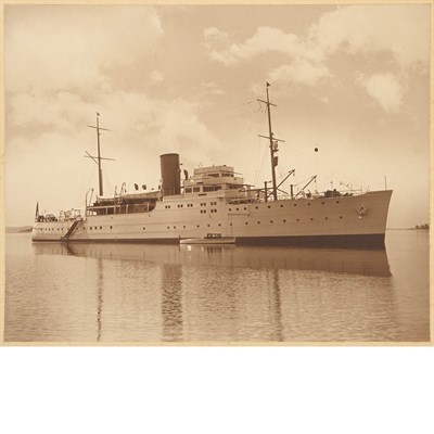 Lot 49 - [TRAVEL PHOTOGRAPHY] Album containing original...