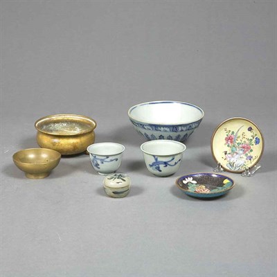 Lot 198 - Group of Eight Asian Table Articles