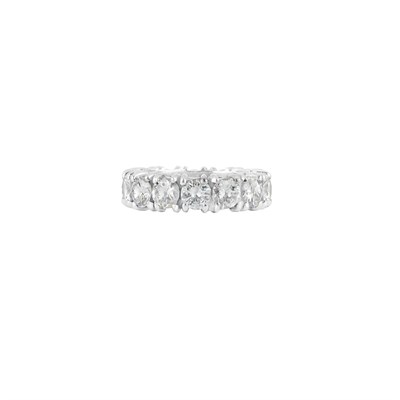 Lot 124 - Platinum and Diamond Band Ring