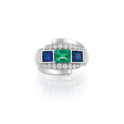 Lot 66 - Art Deco Platinum, Emerald, Sapphire and Diamond Ring, Yard