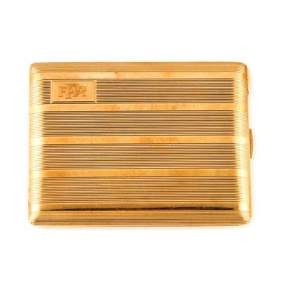 Lot 160 - Gold Cigarette Case
