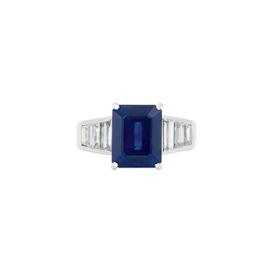 Lot 109 - Platinum, Sapphire and Diamond Ring
