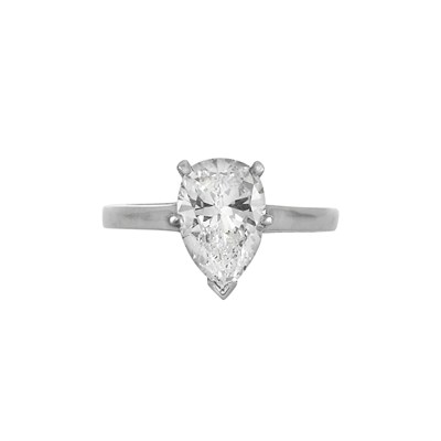 Lot 172 - White Gold and Diamond Ring