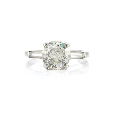 Lot 294 - Platinum and Diamond Ring