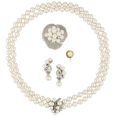 Lot 846 - Group of Cultured Pearl Jewelry