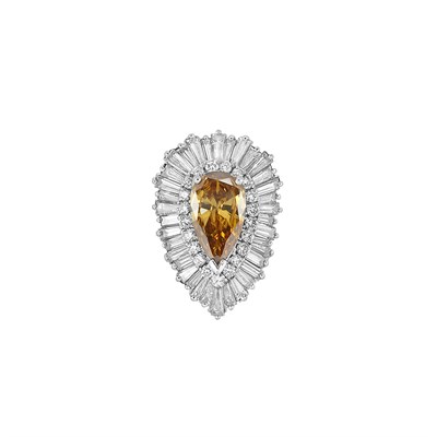 Lot 121 - Platinum, Treated Cognac Diamond and Diamond Ring-Dant