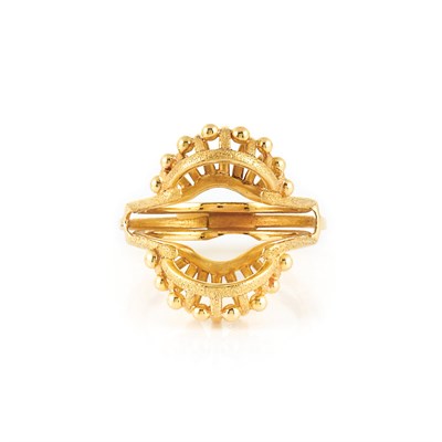 Lot 69 - Gold Insert Ring