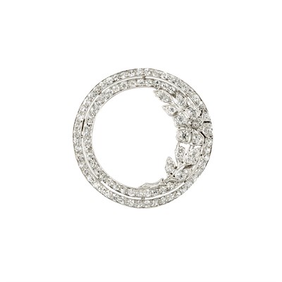Lot 31 - Platinum and Diamond Circle Pin