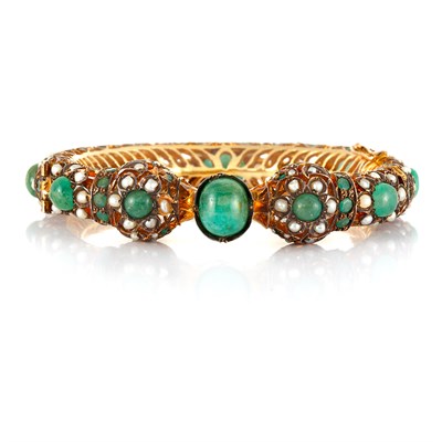 Lot 142 - Gold, Split Pearl and Cabochon Emerald Bangle Bracelet