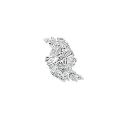 Lot 575 - Platinum and Diamond Cluster Ring