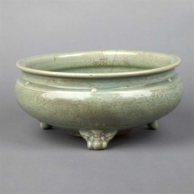 Lot 491 - Chinese Longquan Celadon Censer Ming Dynasty...