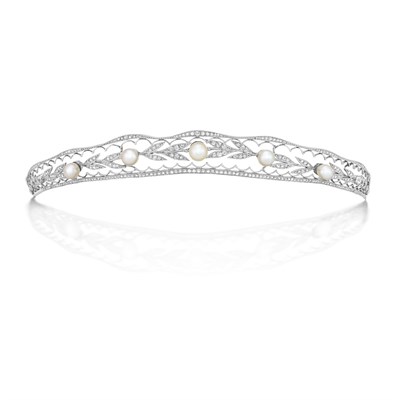Lot 495 - Belle Epoque Platinum, Pearl and Diamond Bandeau