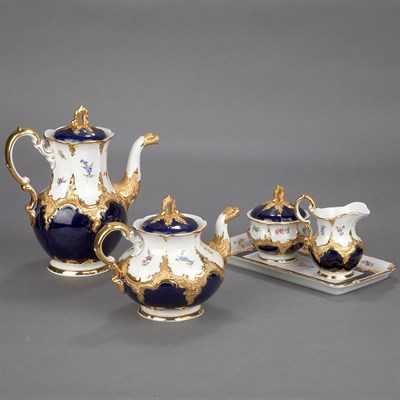Lot 320 - Meissen Gilt and Polychrome Decorated...
