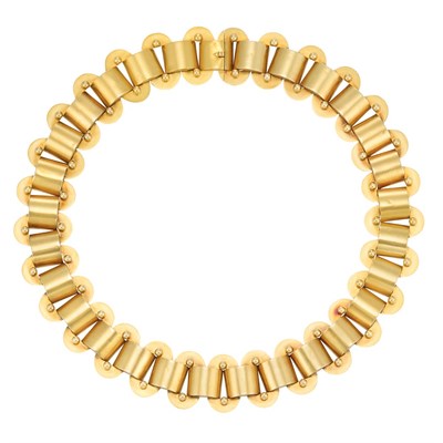 Lot 300 - Antique Gold Necklace