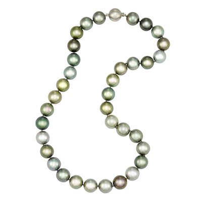 Lot 366 - Multicolored Gray Cultured Pearl Necklace with White Gold Ball Clasp