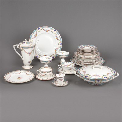 Lot 452 - Royal Worcester Porcelain Dinner Service In...
