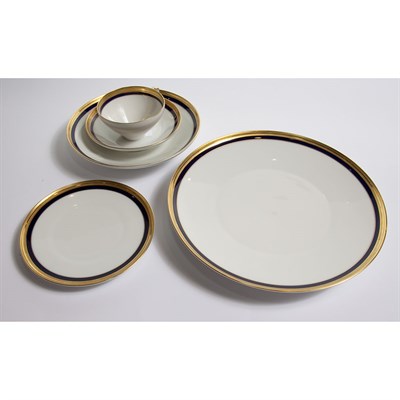 Lot 383 - Bavarian Gilt Decorated Porcelain Dinner...